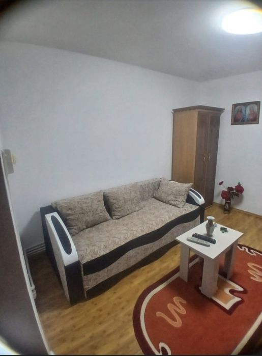 Garsoniera de închiriat