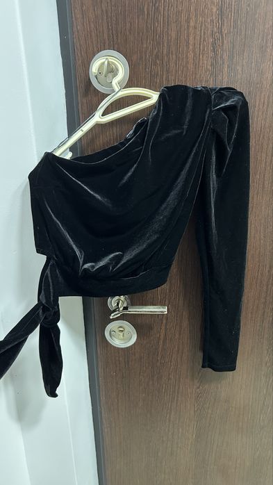 Rochie si bluza umar gol