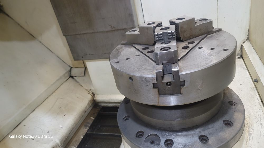 Продаётся чпу обрабатывающий центр