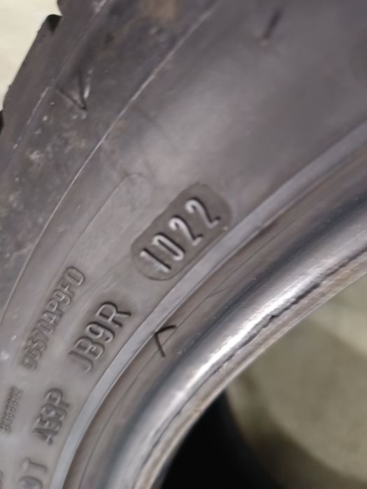 4бр.летни гуми 235/45/17(2бр.Michelin 2бр.Dunlop)