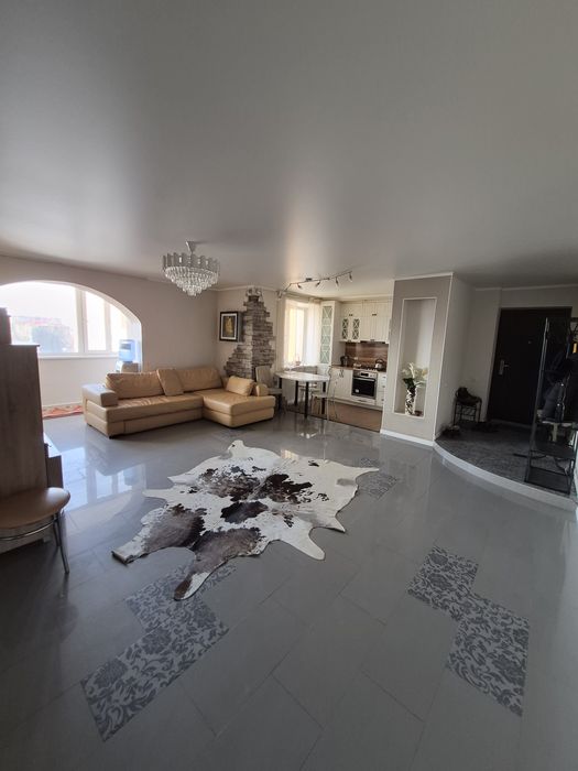 Сдам 3ком, ул.пл.в самом центре города.