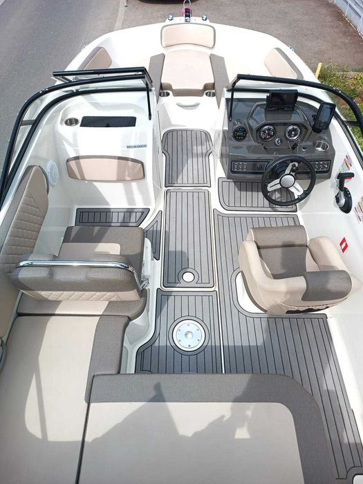 Vând Bayliner VR5