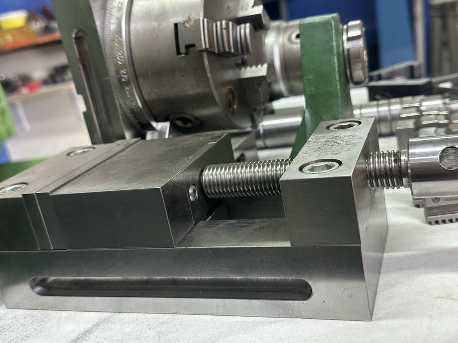 Фрезерный станок НГФ110Ш4