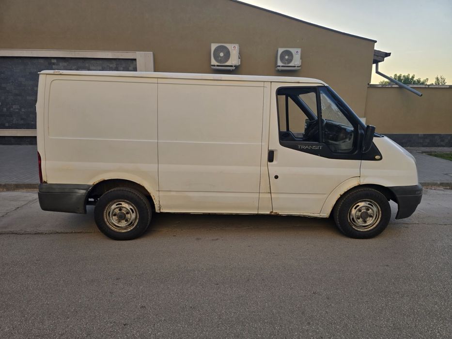 НА ЧАСТИ: Ford Transit 2.2 TDCi (2007 г.) - Код: P8FA, Кутия: VMT6