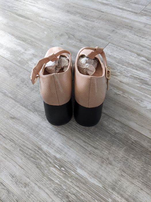 C'M Paris чисто нови дамски обувки