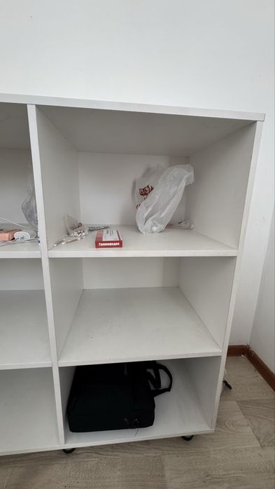 Белый стеллаж/тумба  + в подарок блендер