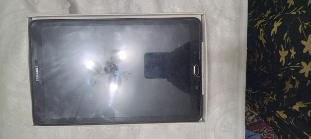 Samsung galaxy tab e android