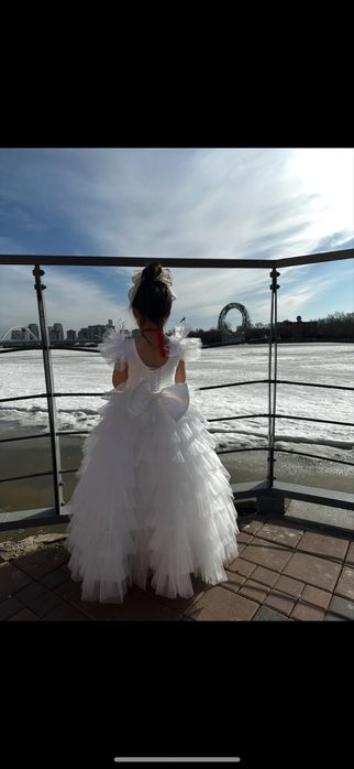 Продам бальное платье, рост 122