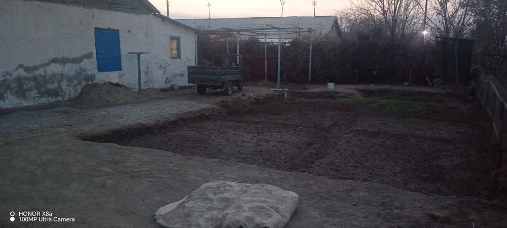 Uy sotiladi barcha jihozlar bilan