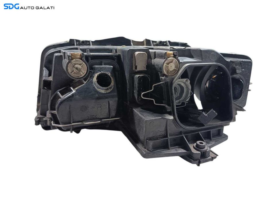 Far Dreapta cu Lupa FARA Xenon EUROPA Audi A4 B6 2001 - 2005 Cod 8E0941004F (Urechi Superioare Lipsa) [LS0065]