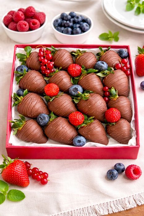 Клубника в шоколаде праздник подарок рамадан