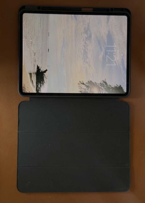 iPad Pro 13 M4 256GB + Magic Keyboard Apple, baterie 99%
