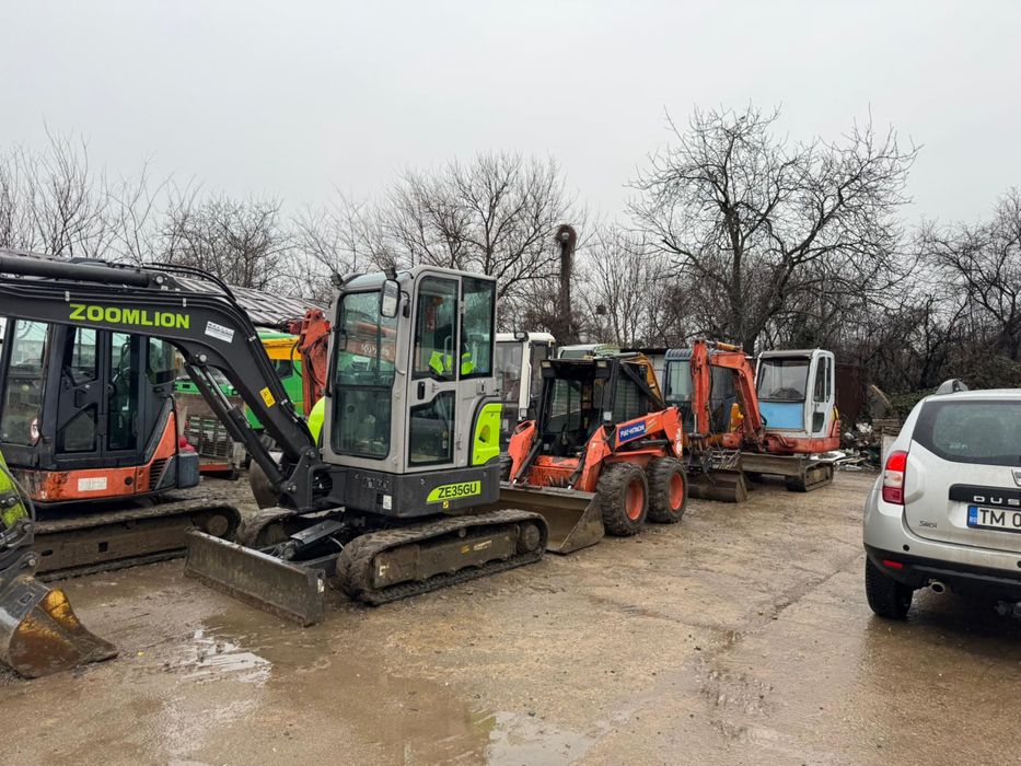 Vand utilaje de constructii miniexcavatoare de 3,5 tone mai mule buc