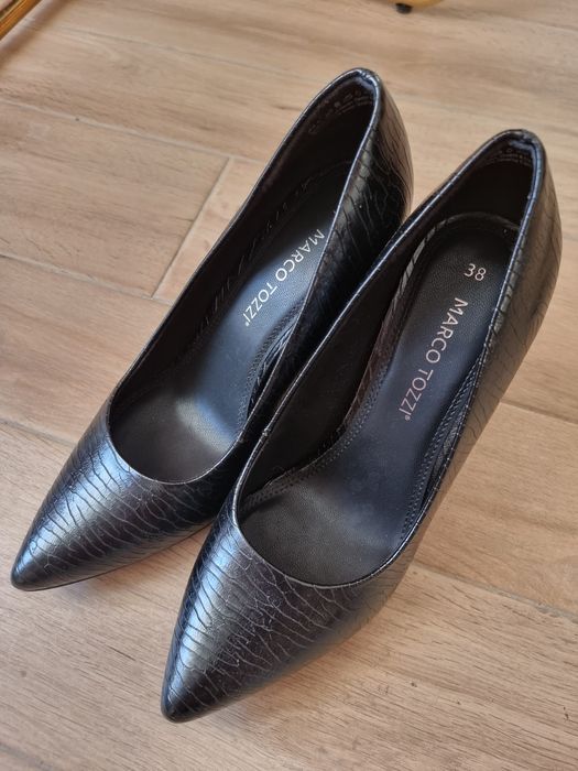 Când pantofi noi, 38, Marco Tozzi