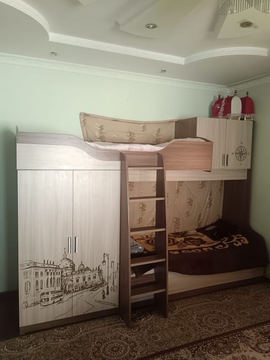 Двухъярусная кровать