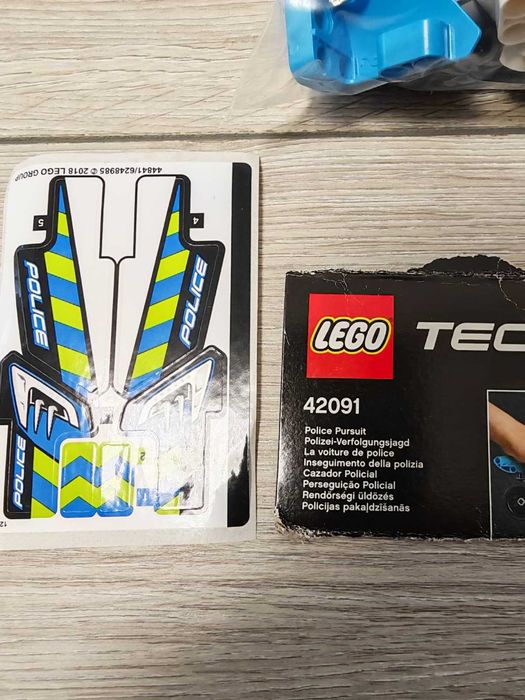 LEGO Technic - Urmarirea politiei 42091