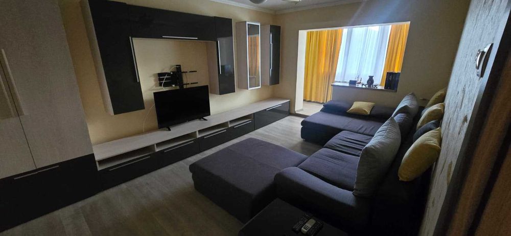 Chirie Ap 3 camere
