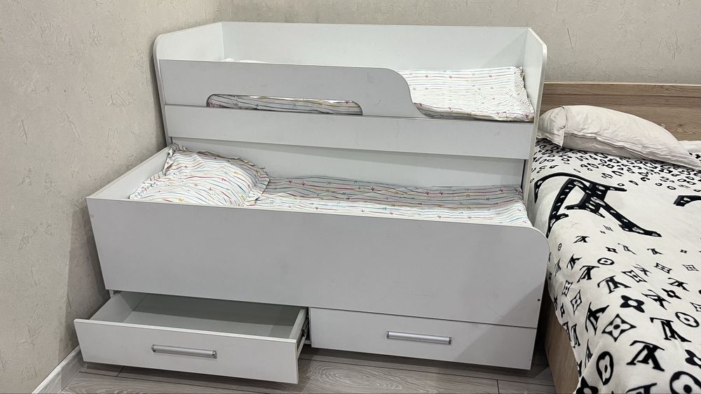 Детская кровать 2х ярусная