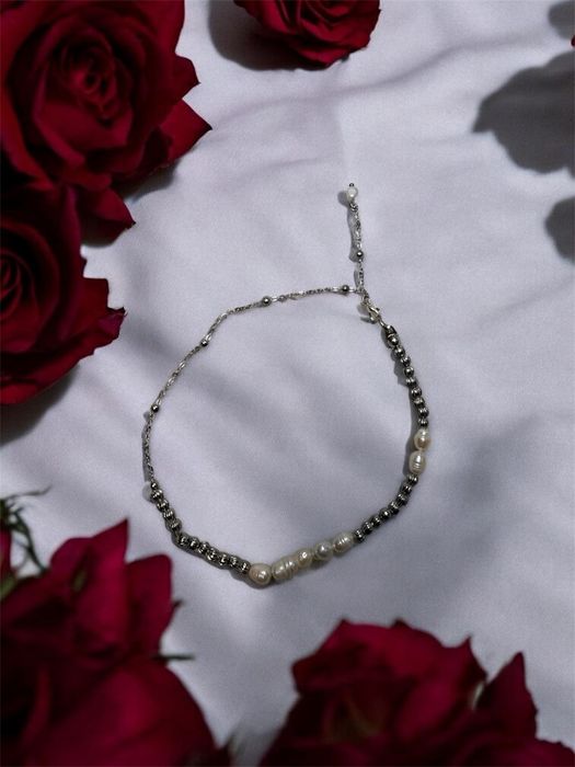 Колиета  ръчна изработка от естествени перли