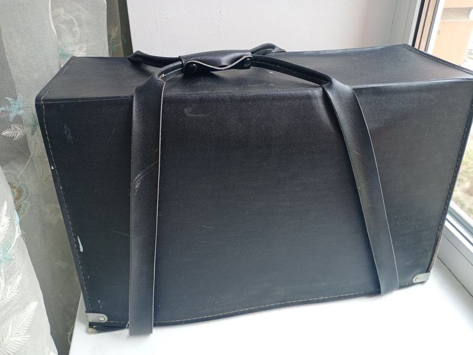 Швейная ручная машинка