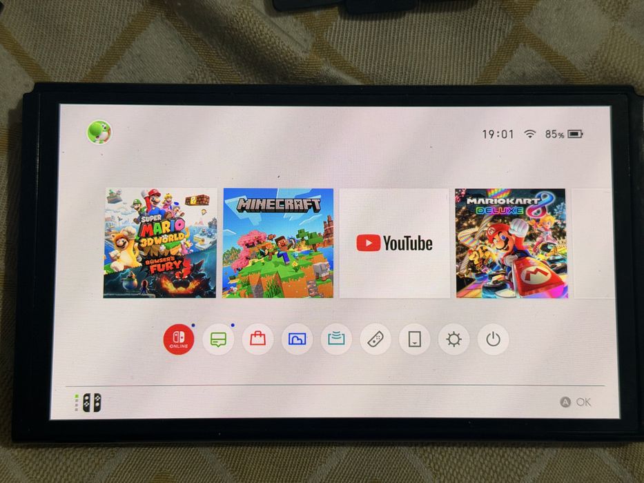 Nintendo switch oled с 3 игри става и бартер