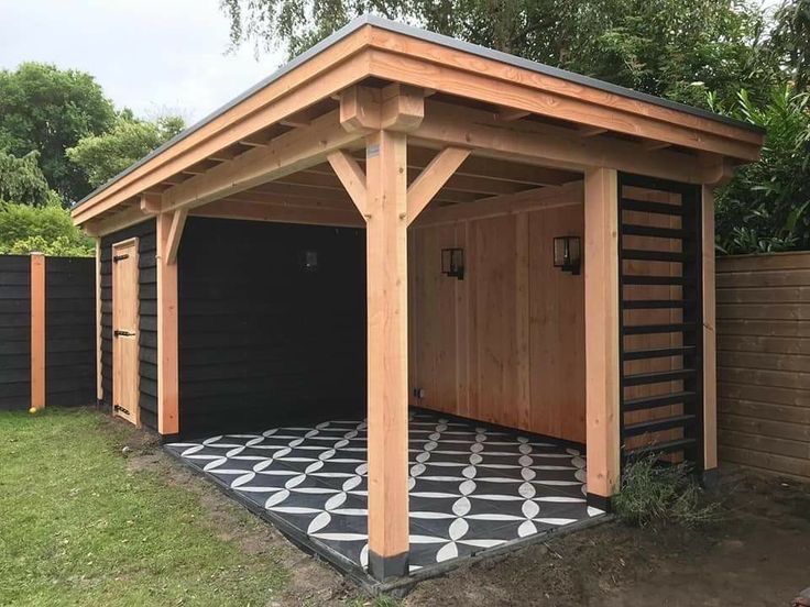 Vand pergole sau foisoare din lemn