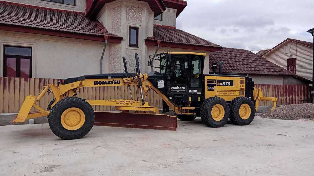 DE Vanzare Autogreder Komatsu GD675-7 – 433 ore funcționare, ca nou