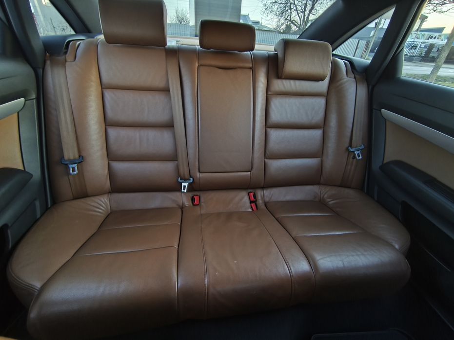 Audi A6*2.0 l/AUT*2010*170 cp