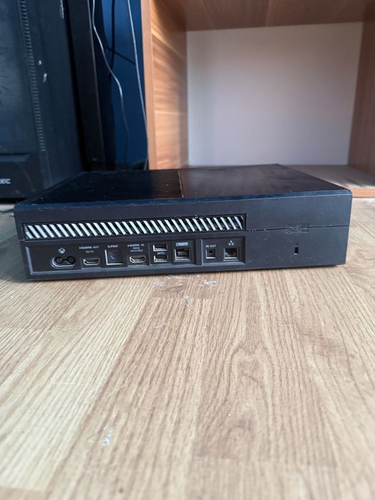 Vand Xbox one 1TB