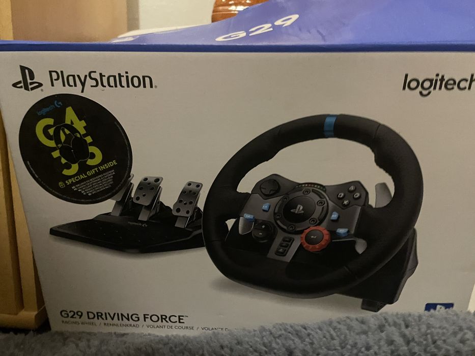 Volan Logitech G29 Driving Force PS5/PS4/PC – Cutie originală, stare foarte bună