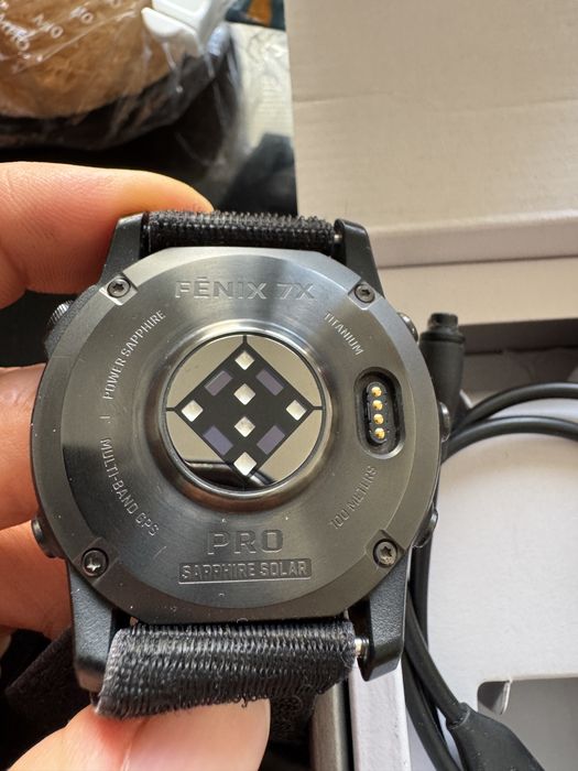 Продава се FENIX 7X PRO sapphire solar 51mm