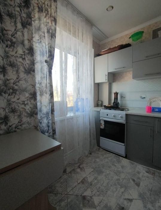 Продам 2 ком квартиру с ремонтом