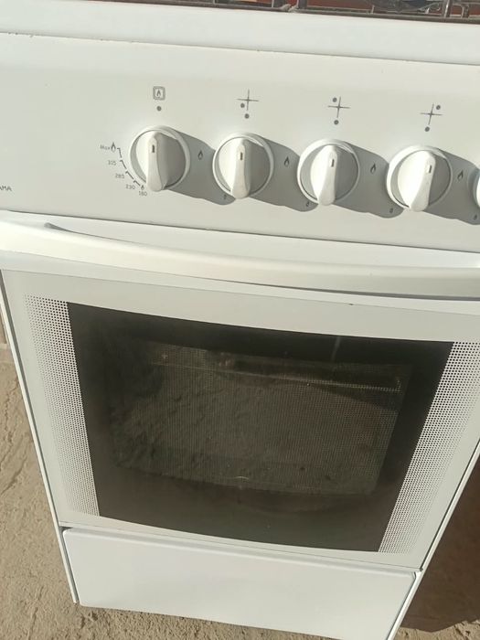 Продам газ плиту