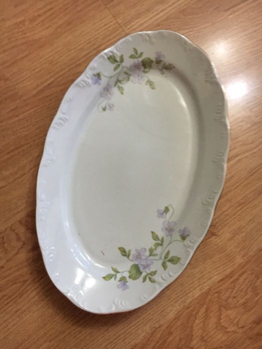 Порцеланов сервиз