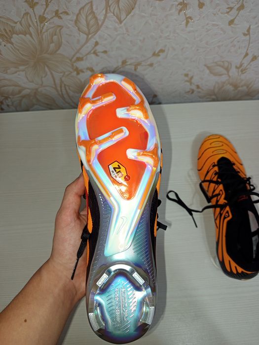 Продам бутсы Найк