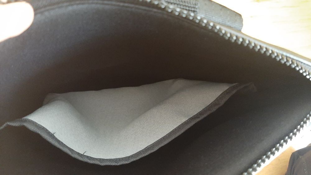 Нови! Раница и несесер! 50 лв.!