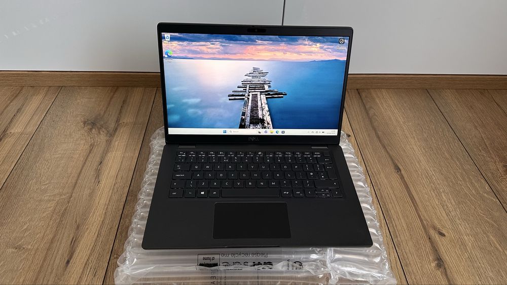 Лаптоп Dell Latudite 7310 FHD 13.3” / Intel i7- 10610U 16GB RAM 256GB SSD / Windows 11 Pro