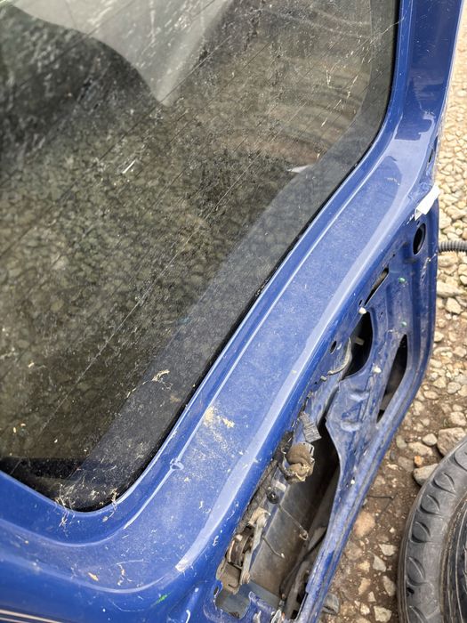 задна врата/задна лява врата за vw caddy 3