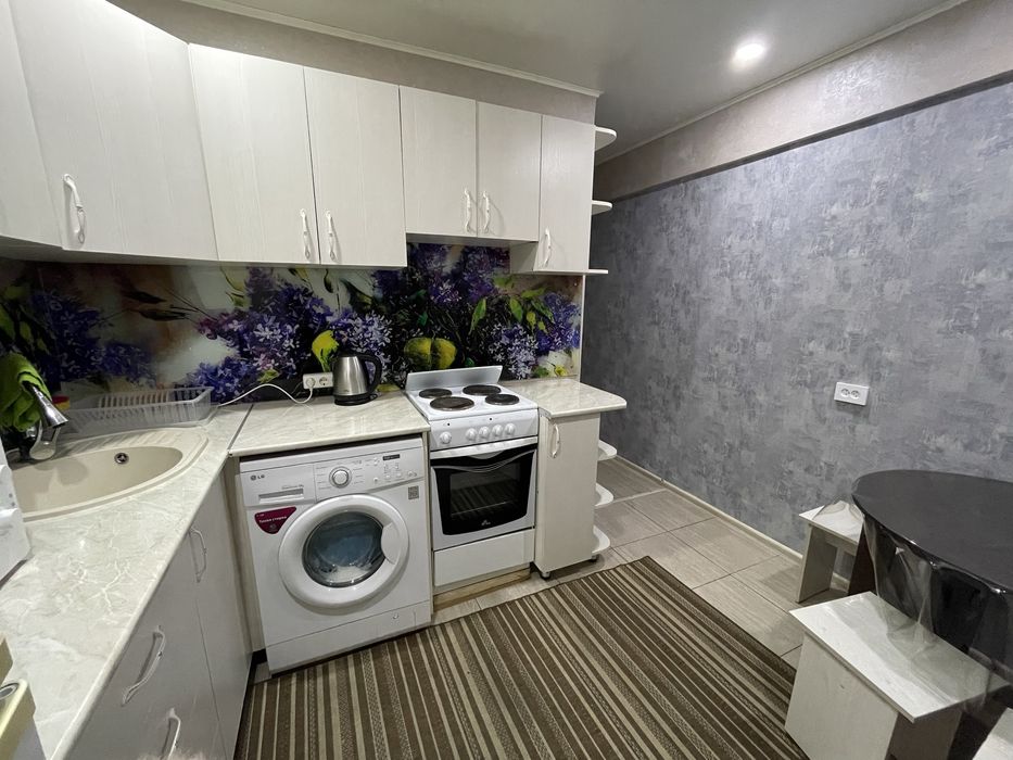 Сдается 1,5 Люкс , Дворец спорта