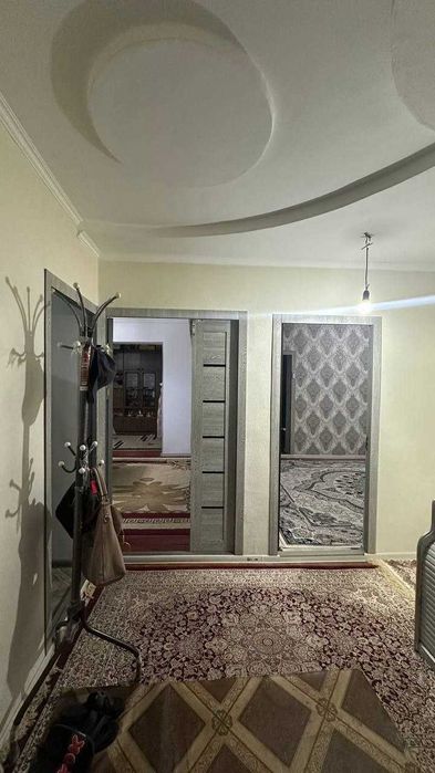 N.12270  Срочно!!!  Продаётся 5-комнатная квартира