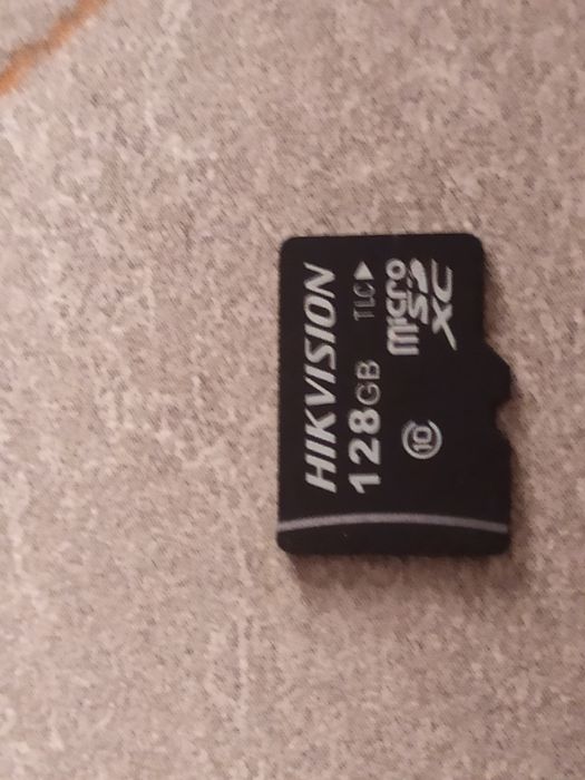 Microcard feleshka HIKVISION 128gb