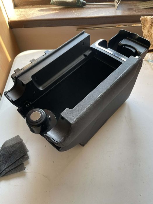 Cotieră auto în stare excelenta