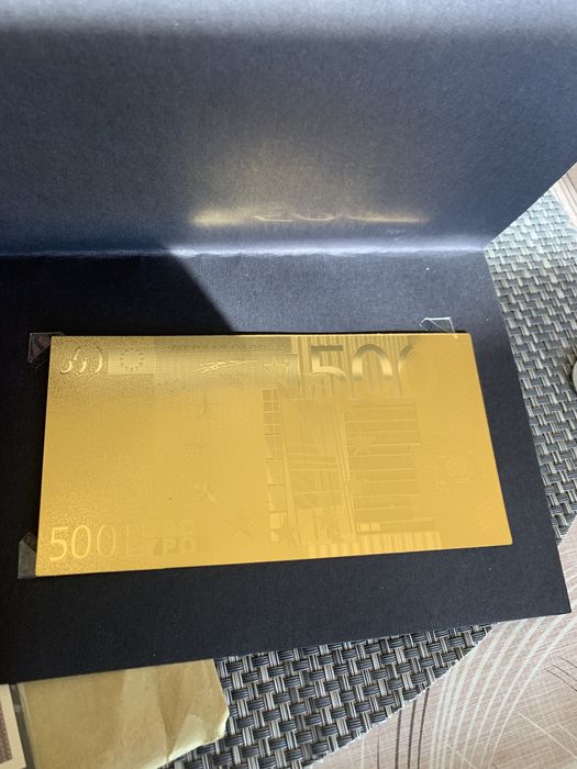 Vind monede 200 euro tot ce se vede in poze