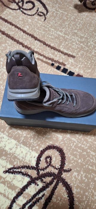 Кроссовки Ecco Light lll