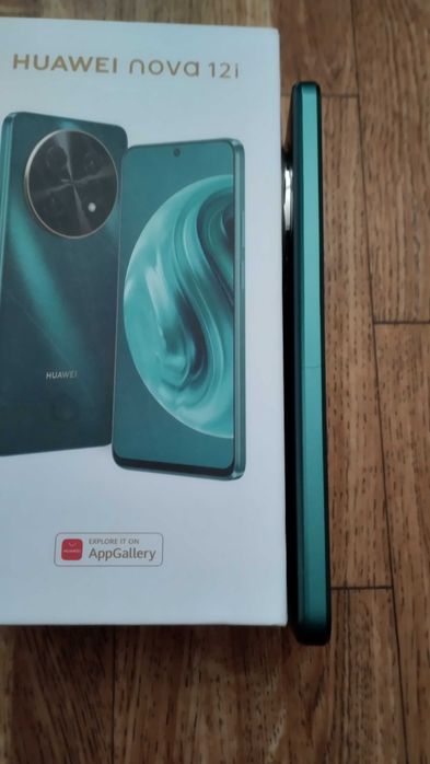 Huawei nova 12i, отлично състояние
