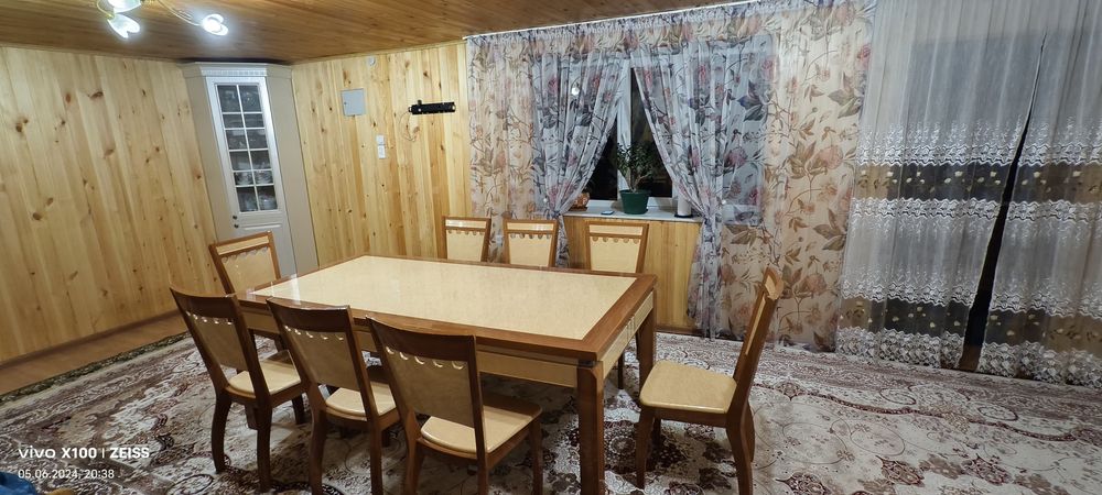 Стол на 8 персон