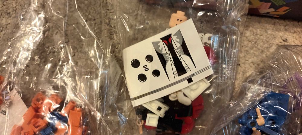 Детски подобни на лего фигурки, над 6 години