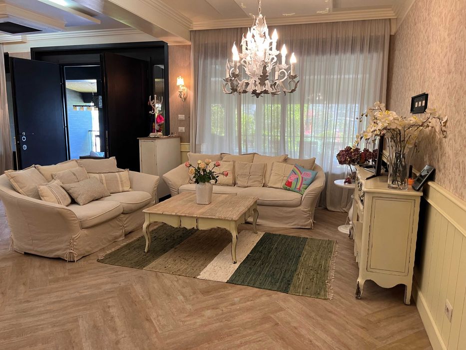 Продава се Мезонет в Варна, Център - 320 кв.м за 1688 €/кв.м - Снимка #1