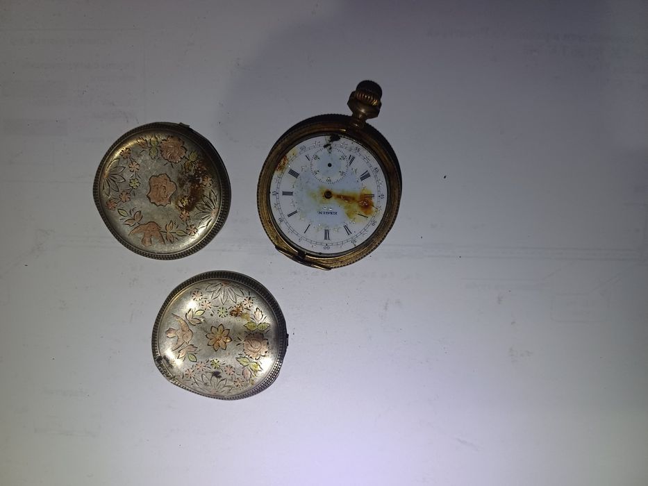 Продам монеты и часы