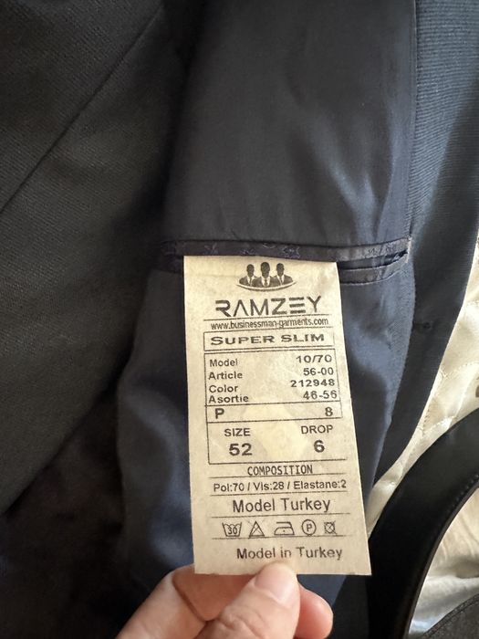 Продам костюм в хорошем состоянии